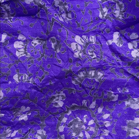 Vintage Silk Scarf | Floral Jacquard | 39x39 - Picture 7 of 10